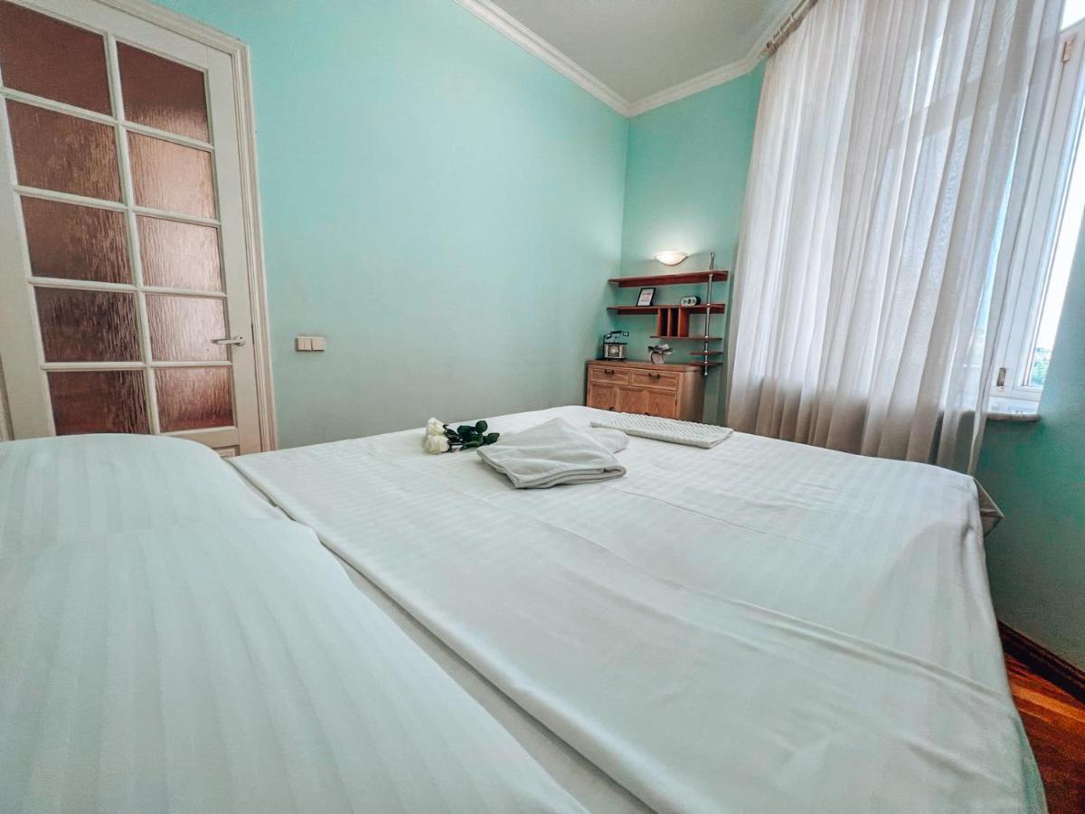 Apartments Rentals Ukraine On Kreshchatik Kiev Exterior foto