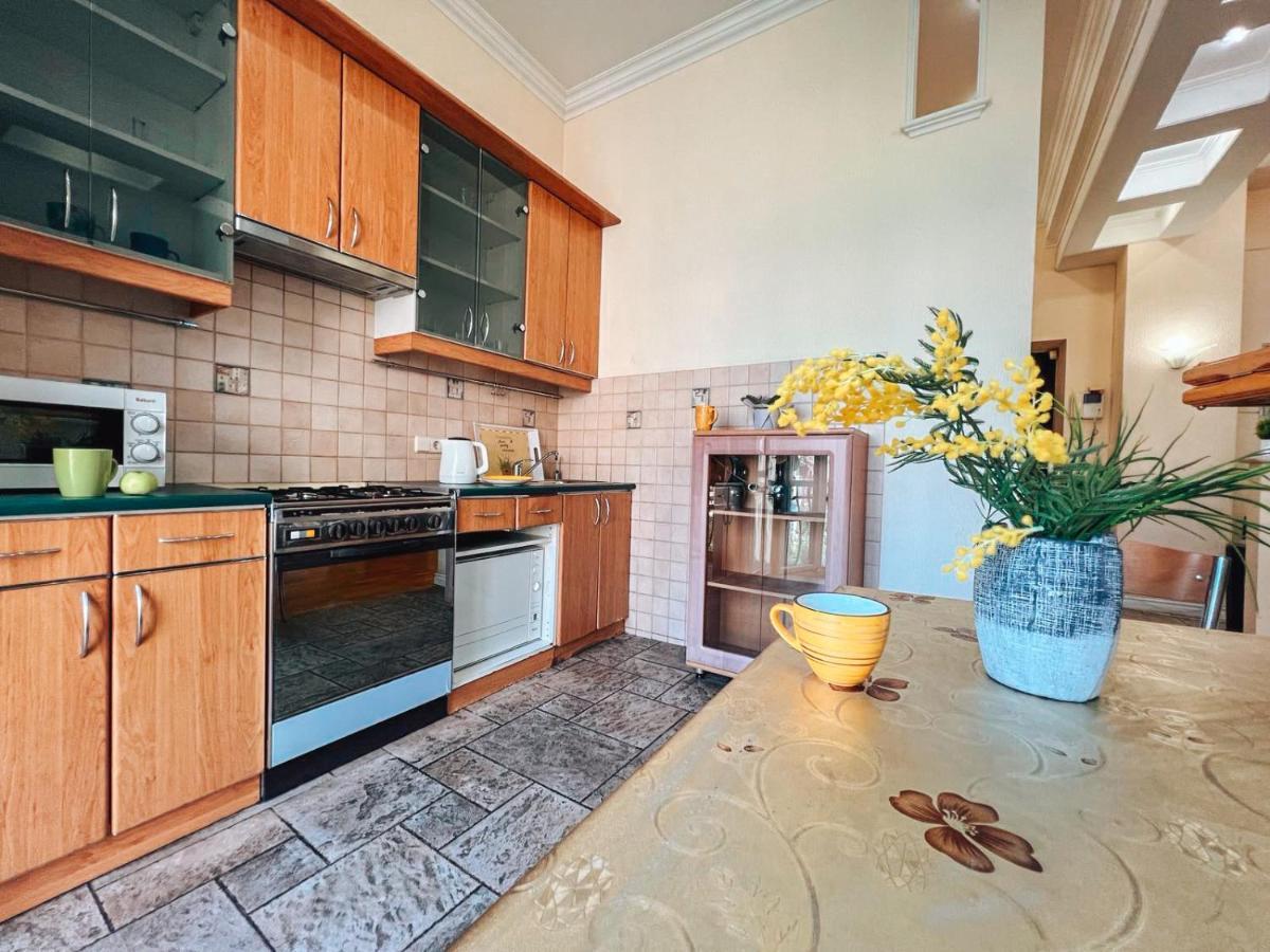 Apartments Rentals Ukraine On Kreshchatik Kiev Exterior foto