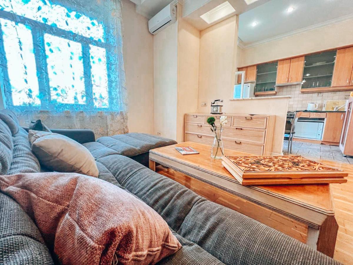 Apartments Rentals Ukraine On Kreshchatik Kiev Exterior foto