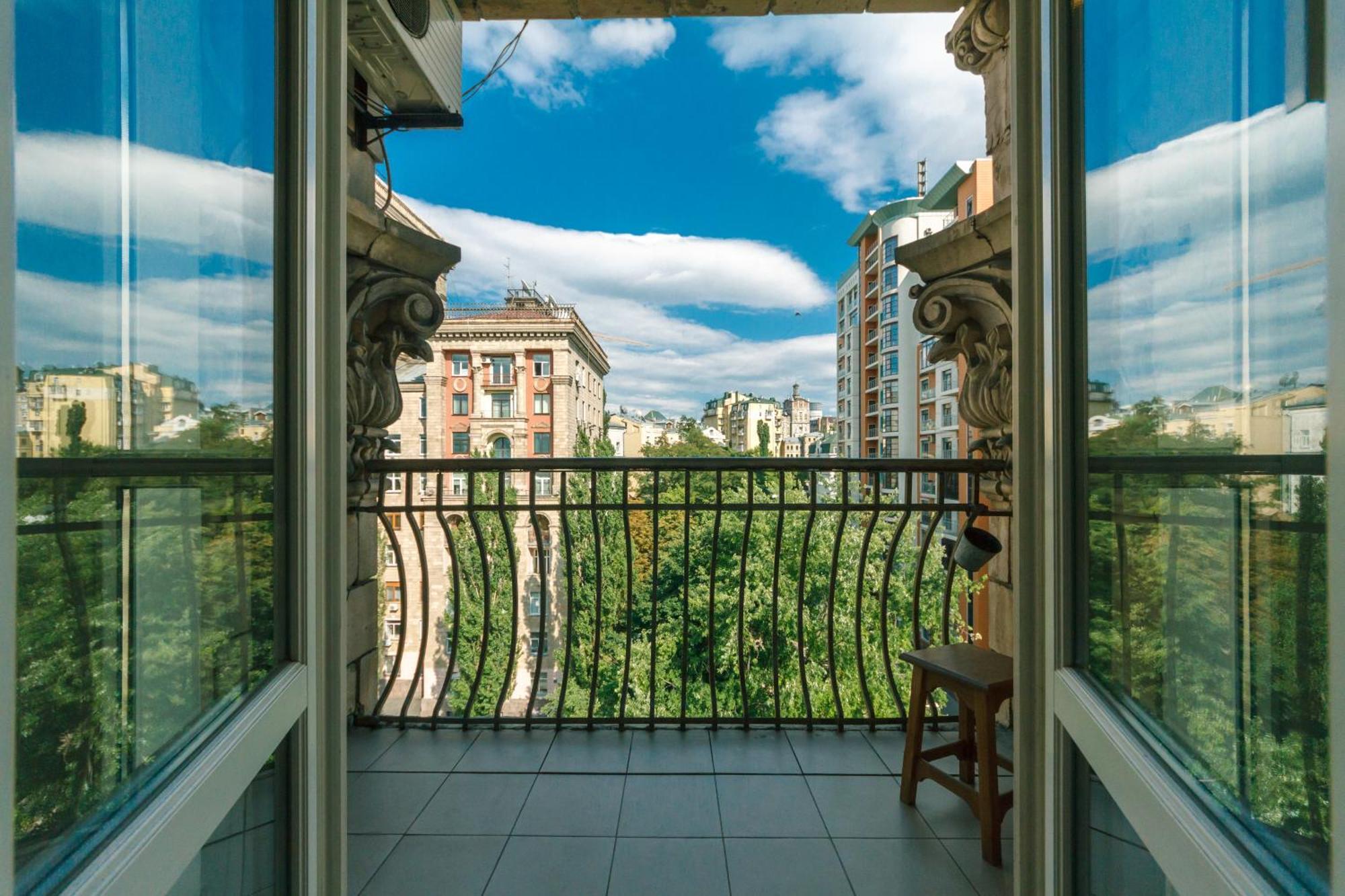 Apartments Rentals Ukraine On Kreshchatik Kiev Exterior foto